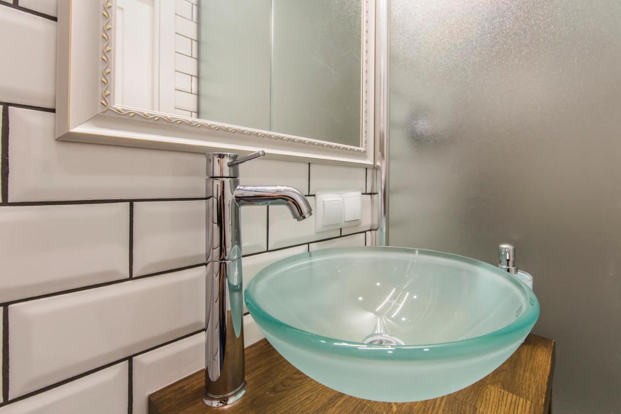 Kyiv City Loft Apart Hotel Екстер'єр фото