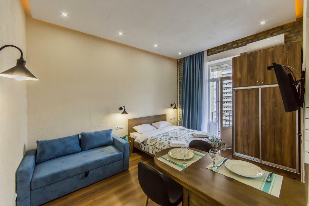 Kyiv City Loft Apart Hotel Екстер'єр фото